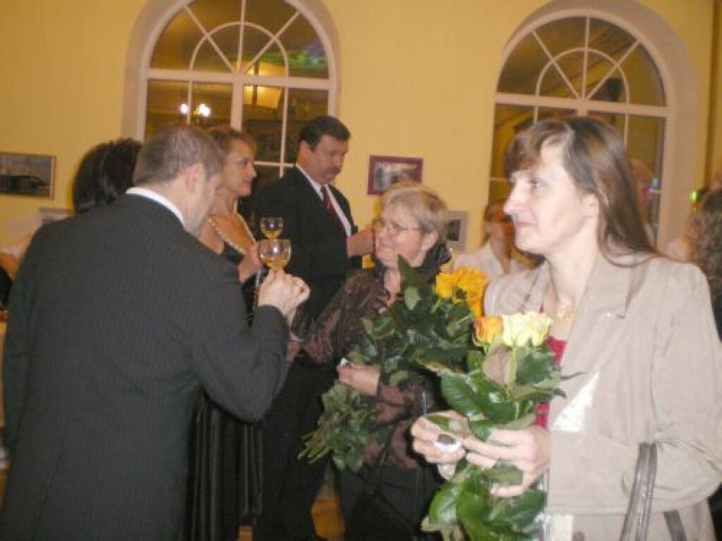 Valsts svētku svinīgais sarīkojums sākas ar tostu un šampanieša glāzi.
Autors: Ingūna Plūme