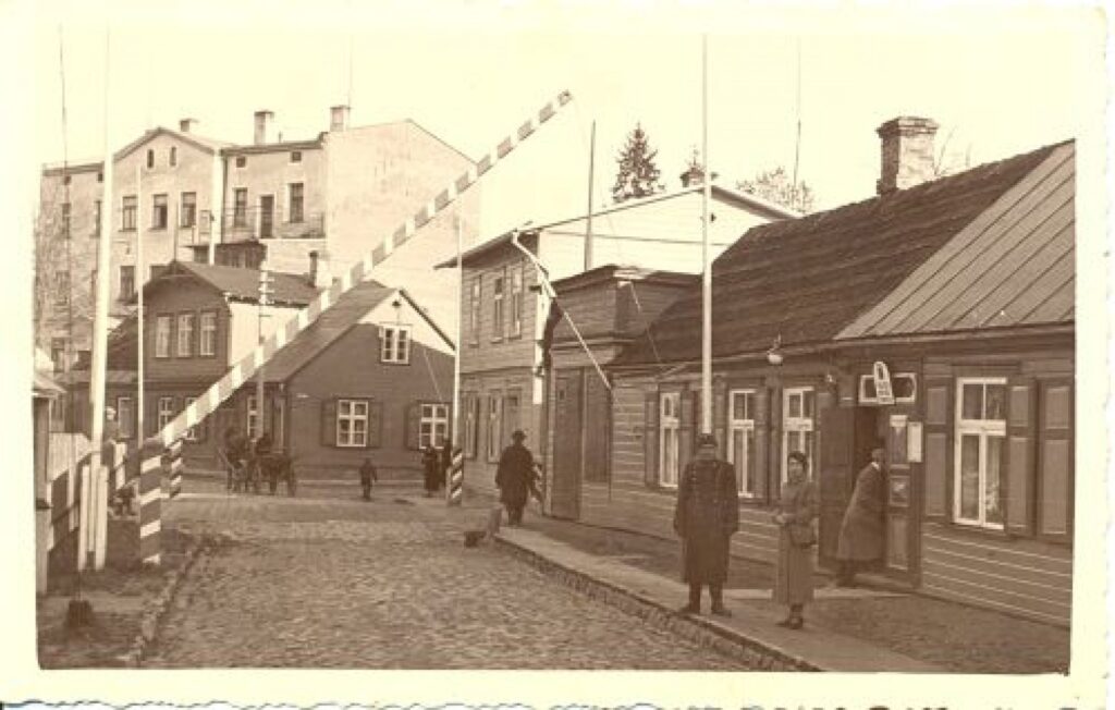 1920. – 1940. gados pilsētā atradās viens robežas pārejas punkts Semināra – Sepa ielā.
Autors: No Valkas novadpētniecības muzeja krājuma