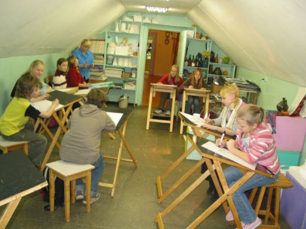 Tā nu sanācis, ka šajā mācību gadā konkursos visaktīvāk piedalās 3. kursa audzēkņi.
Autors: Aldis Dubļāns