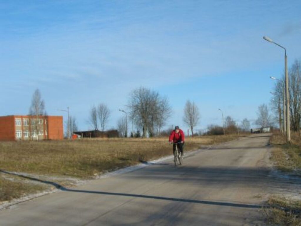 Ja Valkas pilsētas dome pildīs savu solījumu, tad šonedēļ no rītiem ceļš uz Valkas pilsētas bērnudārzu “Pasaciņa” būs apgaismots.
Autors: Inga Karpova