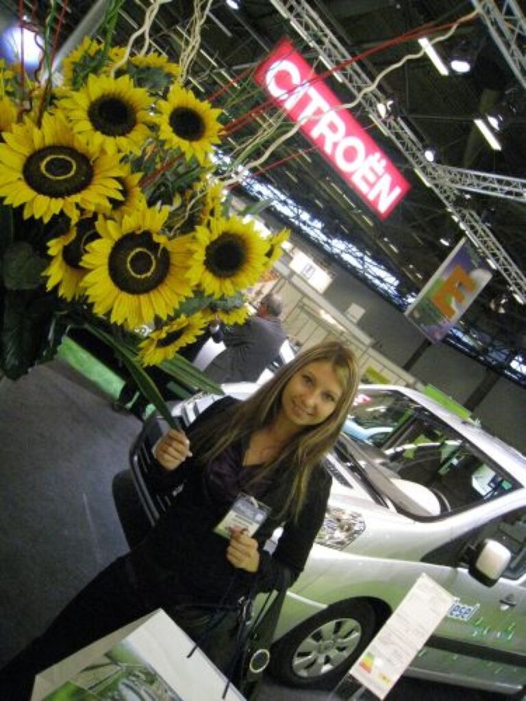 Kaut arī Jana Brokāne par projektu vadītāja asistenti strādā salīdzinoši neilgi, viņa jau paspējusi pabūt darba komandējumā Francijā. 
Autors: No personīgā arhīva