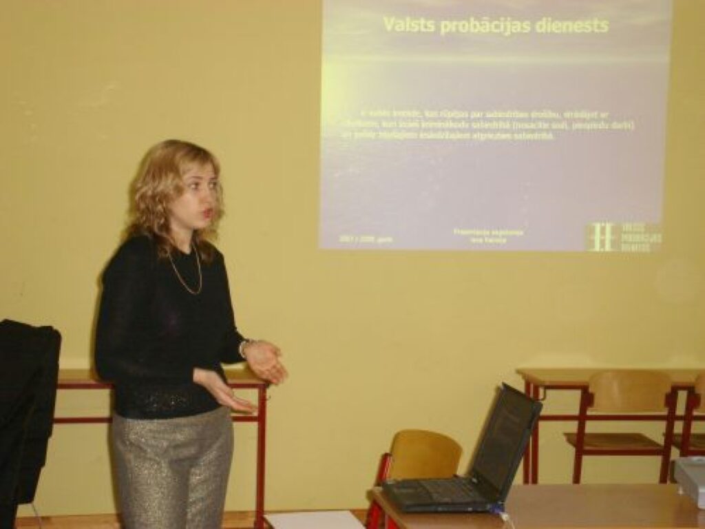 Pamatskolēni izrādīja lielu interesi par stāstīto un labprāt uzdeva   jautājumus speciālistei.
Autors: Santa Sinka