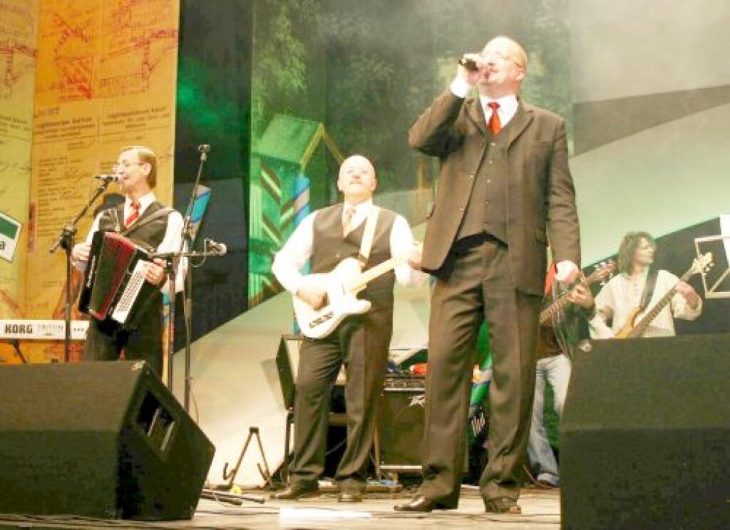 Pēdējā laika visvērienīgākais kapelas “Bumerangs” jubilejas koncerts kopā ar draugiem notika Kongresu namā Rīgā. 
Autors: Aldis Dubļāns