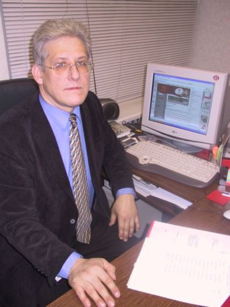 Arī Smiltenes ceļu rajona izpilddirektors Guntis Beļickis šodien vērtēja jauno mājas lapu, kurā ir aktuāla informācija par braukšanas apstākļiem uz autoceļiem
Autors: Sandra Pētersone