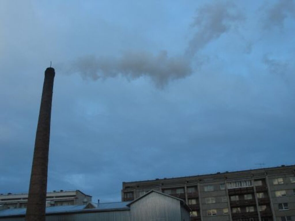Kaut sodrēju aizturēšanai izmantoti dažādi paņēmieni, tie tomēr piesārņo Valkas centru.
Autors: Aivars Zilbers