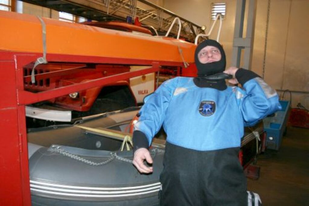 Aleksandrs Primaks aprīkojumu ledū ielūzušo cilvēku glābšanai pēdējo gadu laikā nav izmantojis, taču allaž ir gatavs to darīt un iemaņas tam izkopj treniņos.
Autors: Aldis Dubļāns