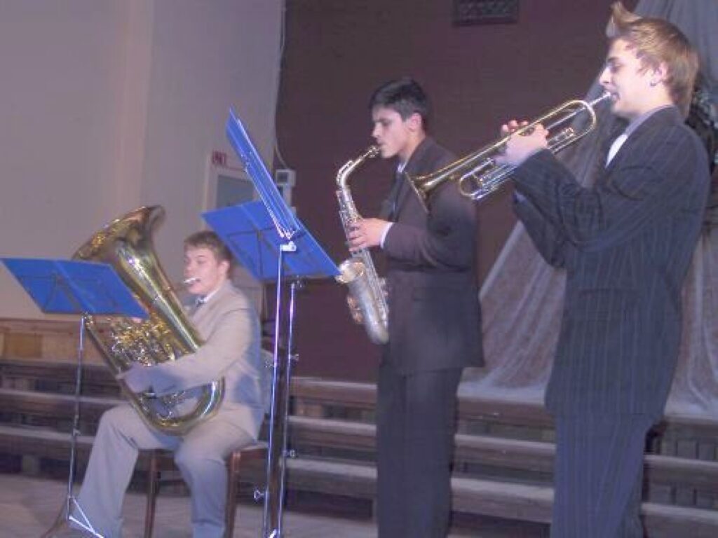 Smiltenes mūzikas skolas jauktais pūšaminstrumentu ansamblis otrdien ieguva visvairāk punktu un pirmo vietu Vidzemes novada konkursā savā grupā.
Autors: Sandra Pētersone