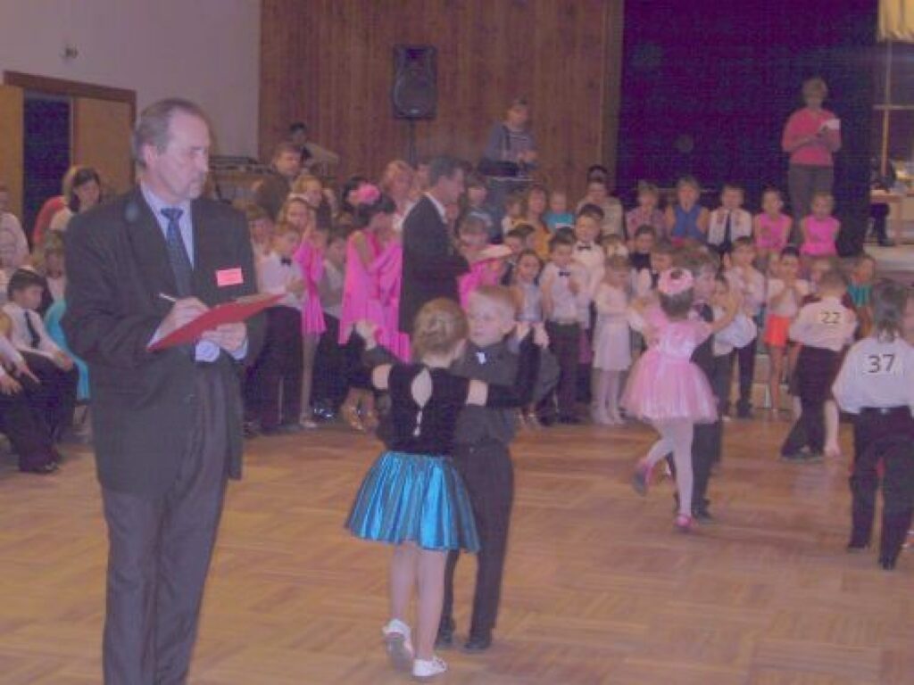  Jaunos talantus sporta dejās Latvijā apzina sacensībās “Zvaigznes 2008”. Vidzemes novadā tās notika Smiltenē. 
Autors: Sandra Pētersone