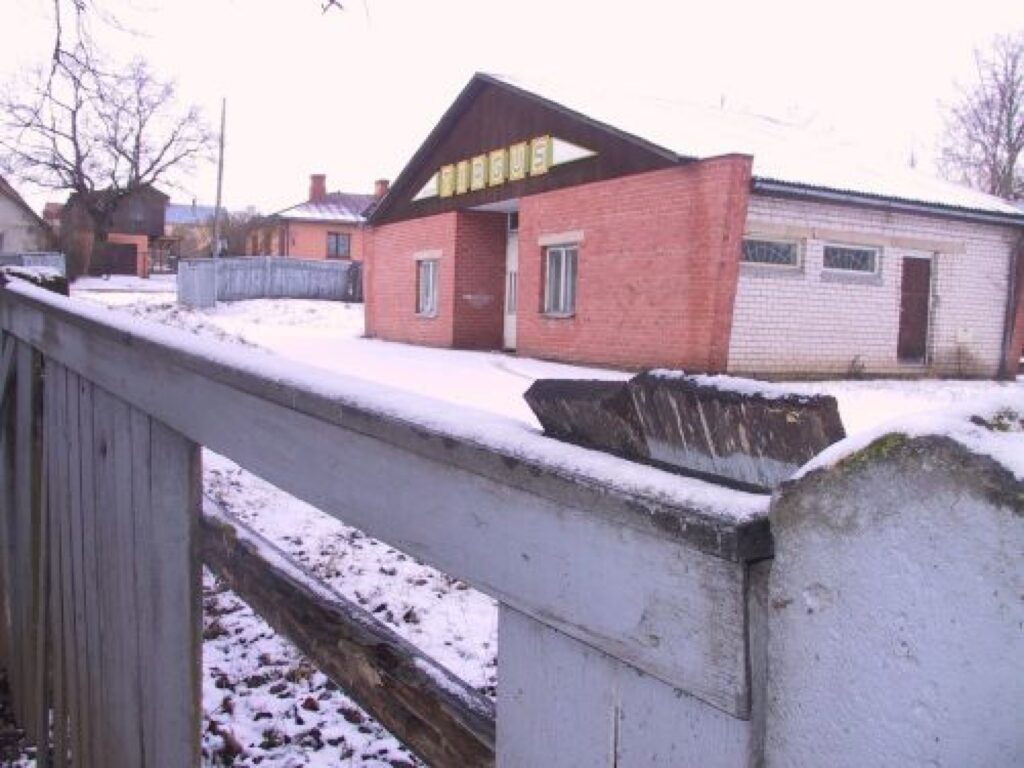 Ne viens vien smiltenietis jau tagad priecājas, ka pēc peldbaseina uzcelšanas bijušajā tirgus laukumā pilsētā būs vēl viena skaista, sakopta vieta. 
Autors: Sandra Pētersone