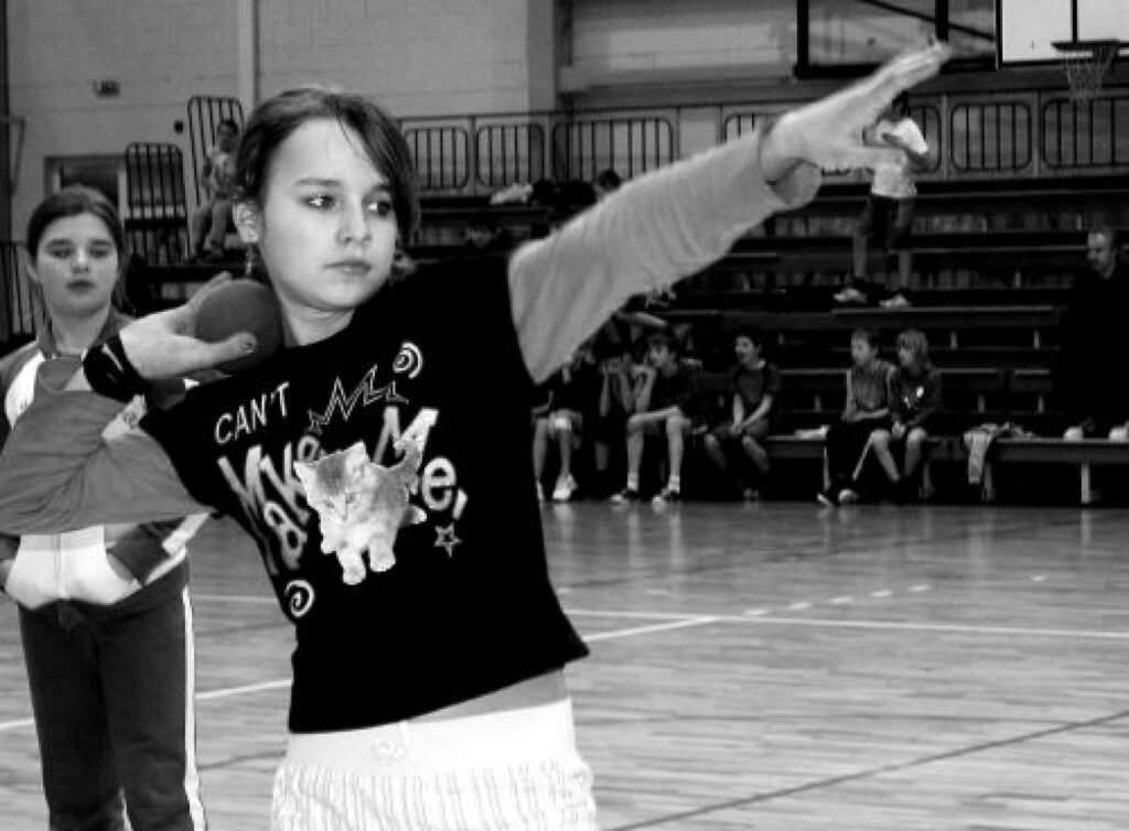 Otrās vietas ieguvēja lodes grūšanas divcīņā Mudīte Zivtiņa no Trikātas augsto vietu ieguva, pateicoties ātrajam skrējienam 50 metru distancē.
Autors: Aldis Dubļāns