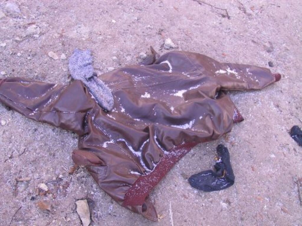 Cimdi, zeķes, zābaciņi,/tagad rātni dus...
Autors: Sarmīte Ozola