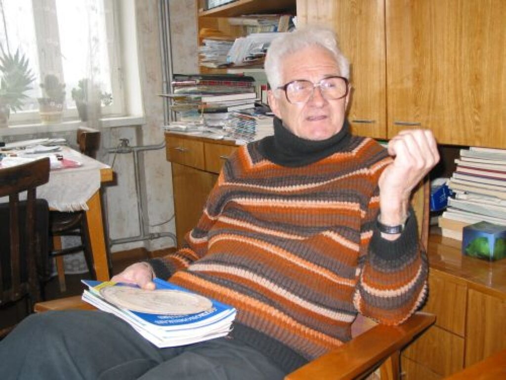 Ēvalds Apīnis uzskata, ka vienmēr var atrast interesējošas lietas, lai būtu ko darīt un justos sabiedrībai vajadzīgs. 
Autors: Aivars Zilbers