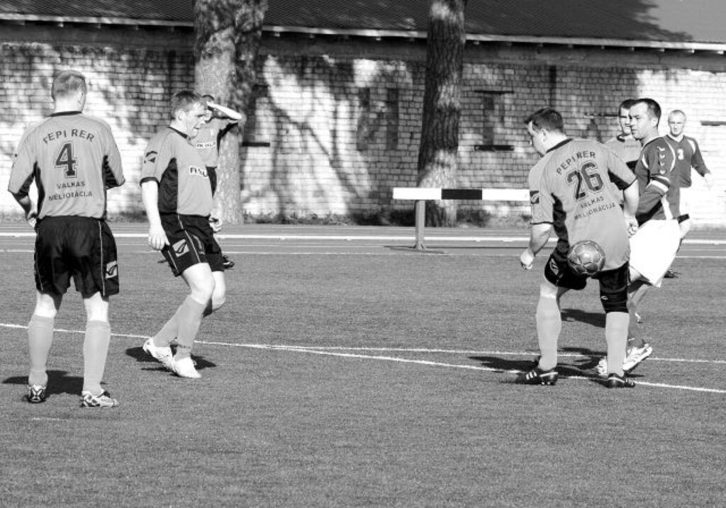 Pretinieki apjukumā – bumba ir pazudusi. 
Autors: Aldis Dubļāns