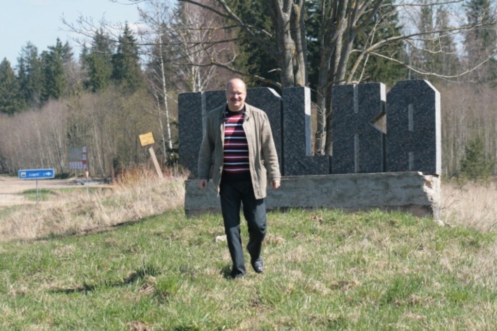 Valkas pilsētas domes bijušais mērs un Saeimas deputāts Vents Armands Krauklis uzsver, ka pret žurnālistiem, kuri strādā godprātīgi, joprojām ir atklāts un pieejams.
Autors: Aldis Dubļāns