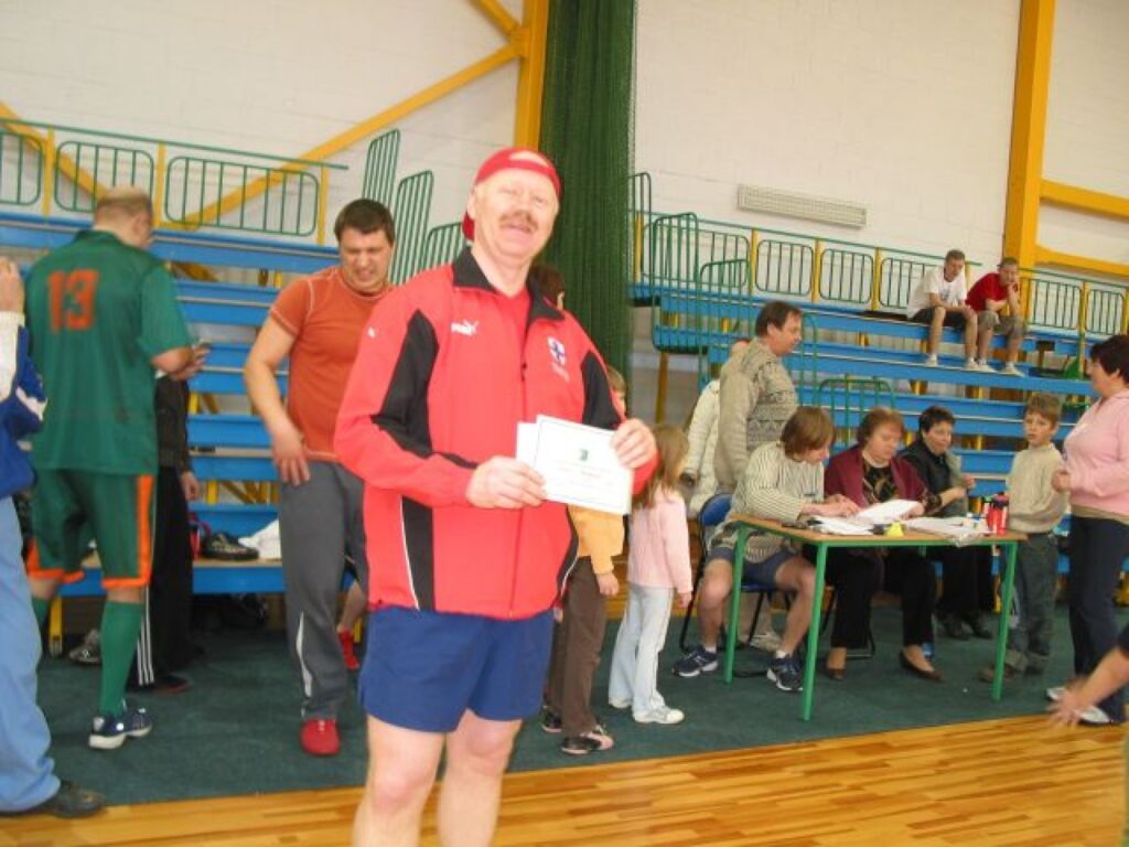 Par Valkas čempionu gan badmintonā, gan šautriņu mešanā kļuva Aivars Grinbergs. 
Autors: Aldis Dubļāns