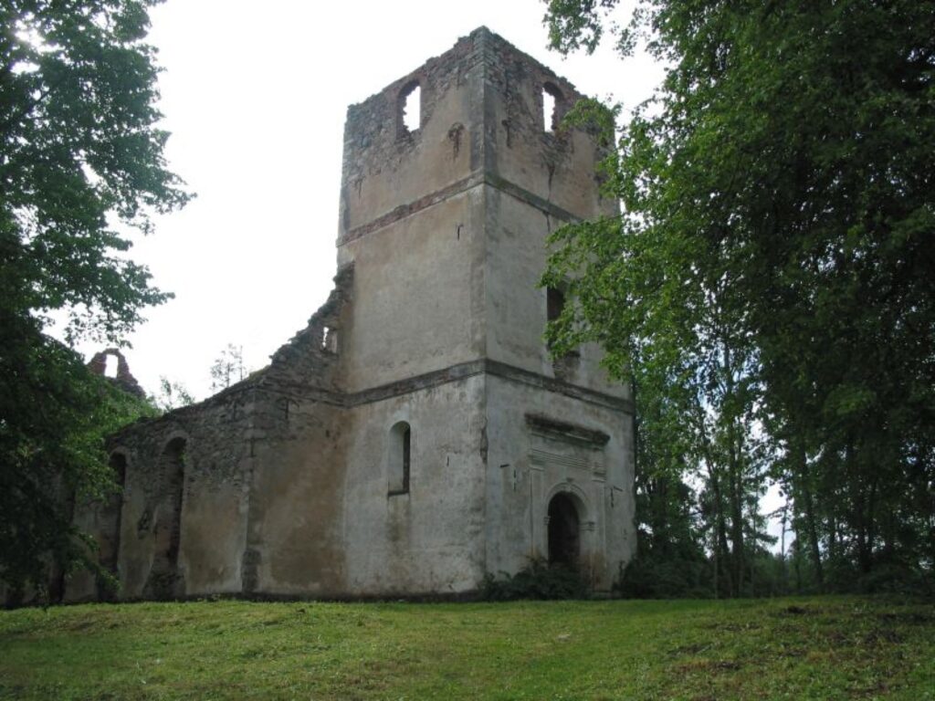 Vairāki ērģemieši uzskata, ka kara gados nopostītā baznīca pagastā jāatjauno.
Autors: Aivars Zilbers