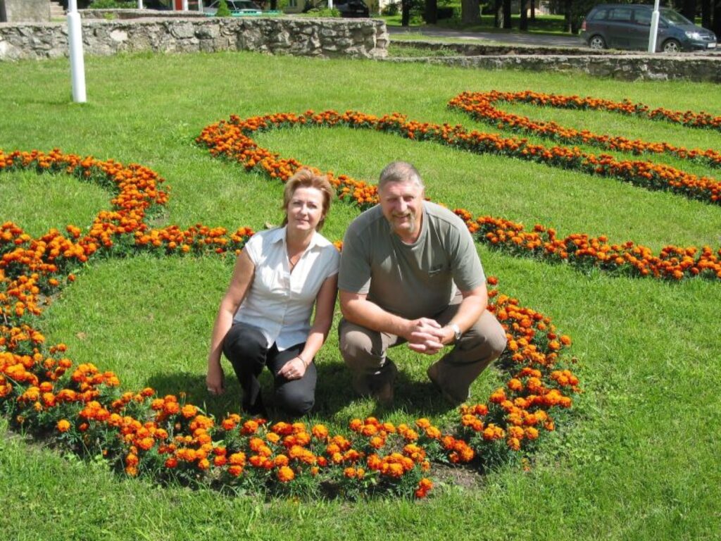 Trikātas pagasta padomes priekšsēdētāja Cilda Purgale un saimnieciskās daļas vadītājs Harijs Upenieks uzskata, ka svētkos būs padomāts, lai ikvienam būtu ko darīt un ikviens justos priecīgs.
Autors: Aivars Zilbers