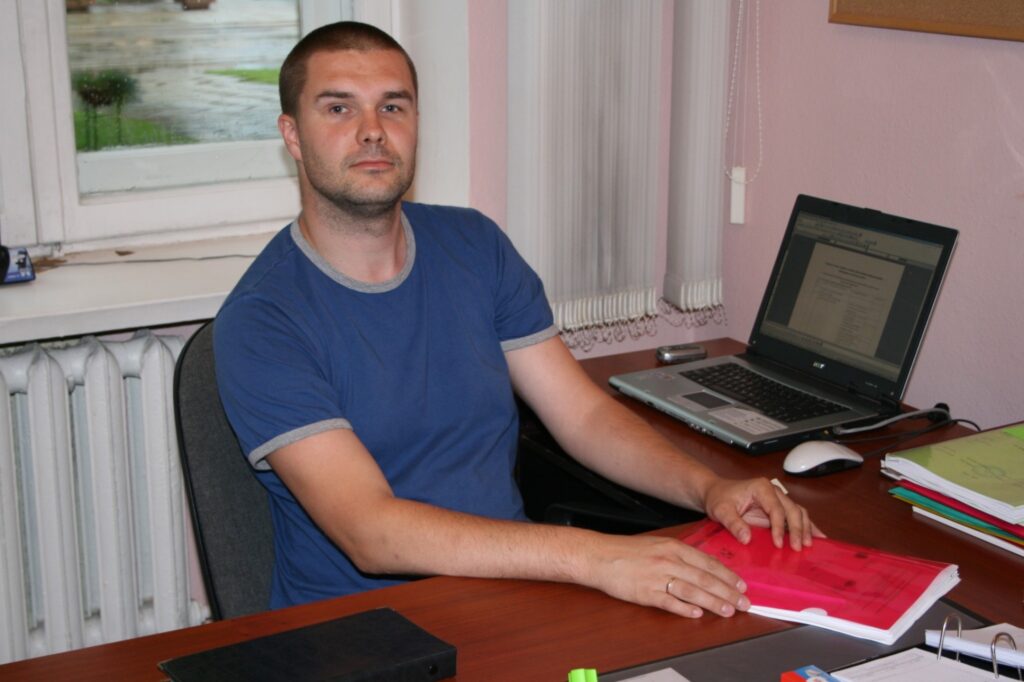 Valkas domes Attīstības un plānošanas nodaļas projektu vadītājs Ernests Lībietis uzskata, ka Eiropas nauda palīdzēs kvalitatīvāk mācīt bioloģiju, matemātiku, fiziku un ķīmiju.
Autors: Aivars Zilbers