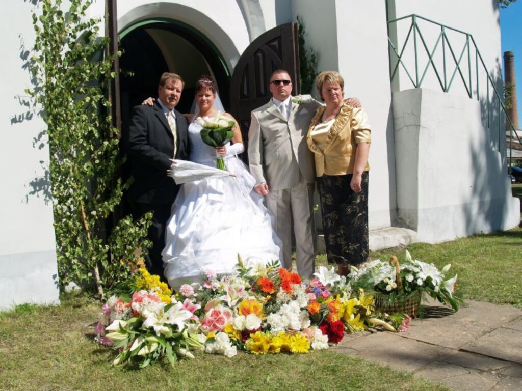  Pirmo reizi Ineta un Māris Koopi vedēja pienākumus uzņēmās Aināra un Ilzes Koopu kāzās 1987. gadā.
Autors: No personīgā arhīva