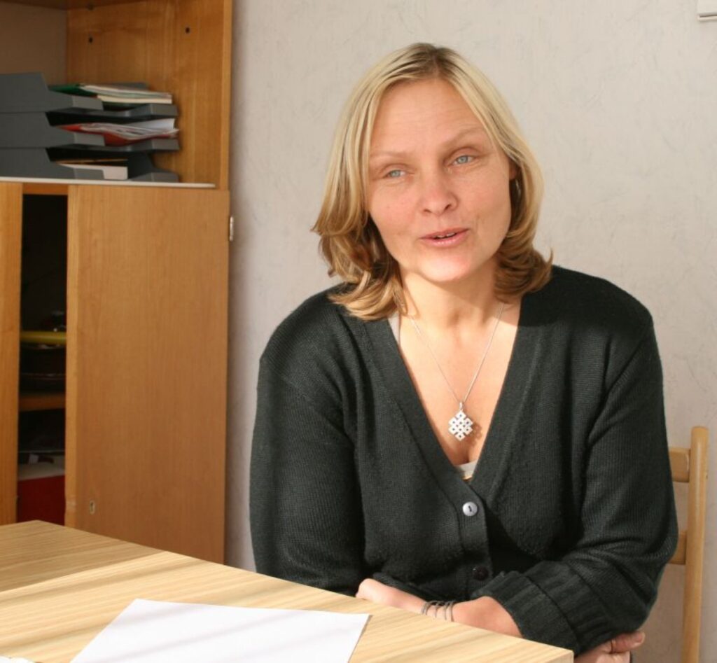 Audžuģimeņu  konsultante Līga Mergina uzskata, ka vislabākās attiecības ir audžuģimenēs, kurās bērniem stāsta taisnību. 
Autors: Aivars Zilbers