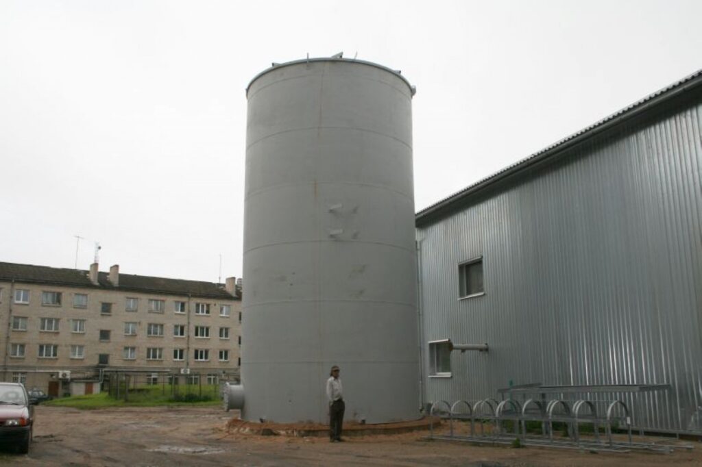 Jauno siltuma akumulatoru iedzīvotāji sākumā noturējuši par superkatlu.
Autors: Aivars Zilbers