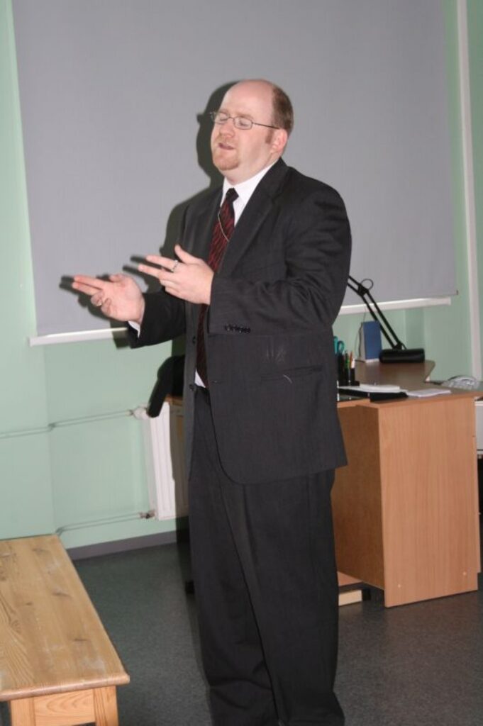 ASV vēstniecības darbinieks Tamirs Vasers prot runāt arī latviski. 
Autors: Inga Karpova