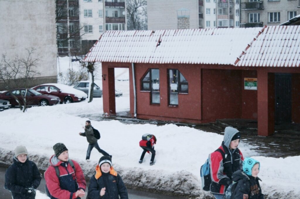 Domājams, jau nākamvasar bijušais kinoteātris pārtaps par jaunu iepirkšanās vietu pilsētā.
Autors: Aldis Dubļāns