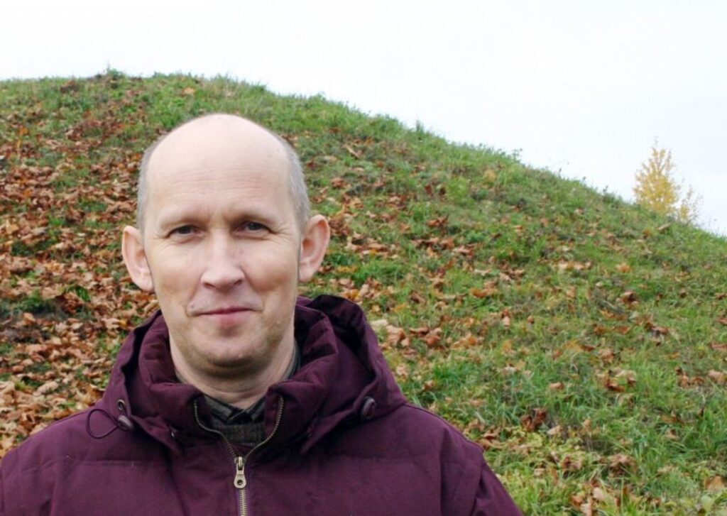 Ziemeļlatvijas kameransambļa vadītājs Valdis Drulle uzskata, ka kameransambļa un vokālista Ingus Pētersona  satikšanās ar abiem Dārziņiem noritējusi veiksmīgi.
Autors: Aldis Dubļāns