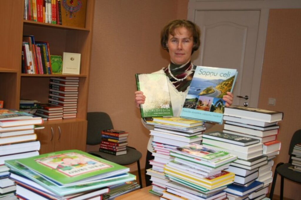 Valkas pilsētas bibliotēkas galvenā bibliotekāre Dace Pasopa uzskata, ka iegūtās grāmatas iepriecinās daudzus lasītājus.
Autors: Aivars Zilbers