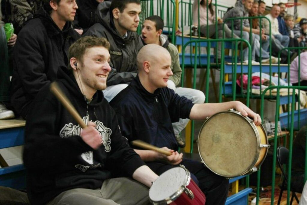 Valkas līdzjutēji beidzamajās aizvadītajās spēlēs sparu nezaudēja līdz pat spēles pēdējai sekundei. 
Autors: Aldis Dubļāns