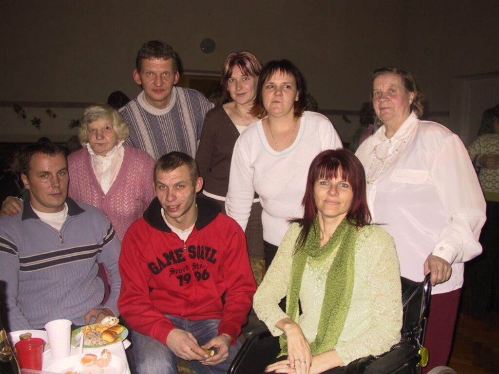 Kuplā skaitā bija ieradušies strencēnieši.
Autors: Santa Sinka