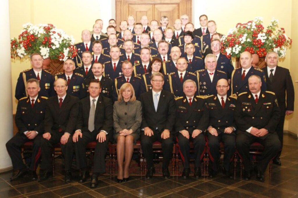 Pirmo reizi Latvijas brīvvalsts laikā Rīgas pilī uz tikšanos ar Valsts prezidentu Valdi Zatleru šā gada 21. novembrī bija aicināta visa Valsts policijas vadība. Sagaidot Latvijas policijas 90. gadadienu, prezidents pateicās visiem policijas darbiniekiem, kuri apzinīgi pilda savus dienesta pienākumus. 
Autors: No personīgā arhīva