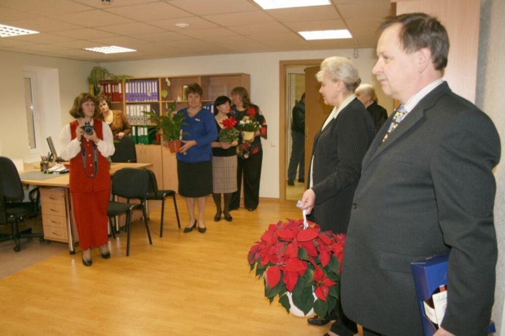 Uzaicinātie prezentācijas viesi atzīst, ka kabineti ir plaši un klienti jutīsies ērti. 
Autors: Aivars Zilbers