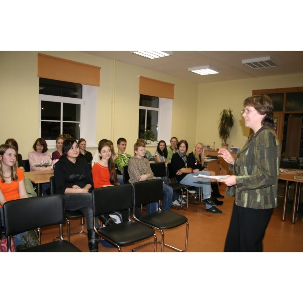 Vakar, 9.decembrī,  Valkas ģimnāzijas lasītavā pulcējās aktīvākie un atraktīvākie grāmatu lasītāji, lai piedalītos daiļlasīšanas konkursā un lai dalītos iespaidos par “Bērnu žūriju” jeb lasīšanas veicināšanas programmu. Skolas bibliotekāre...
Autors: Inga Karpova