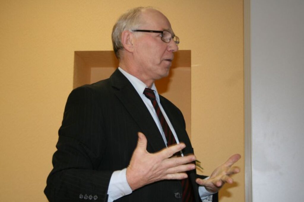 9. Saeimas deputāts Gunārs Laicēns ir pārliecināts, ka deputāts nevar būt augstprātīgs, mantkārīgs un lielīgs. 
Autors: Inga Karpova