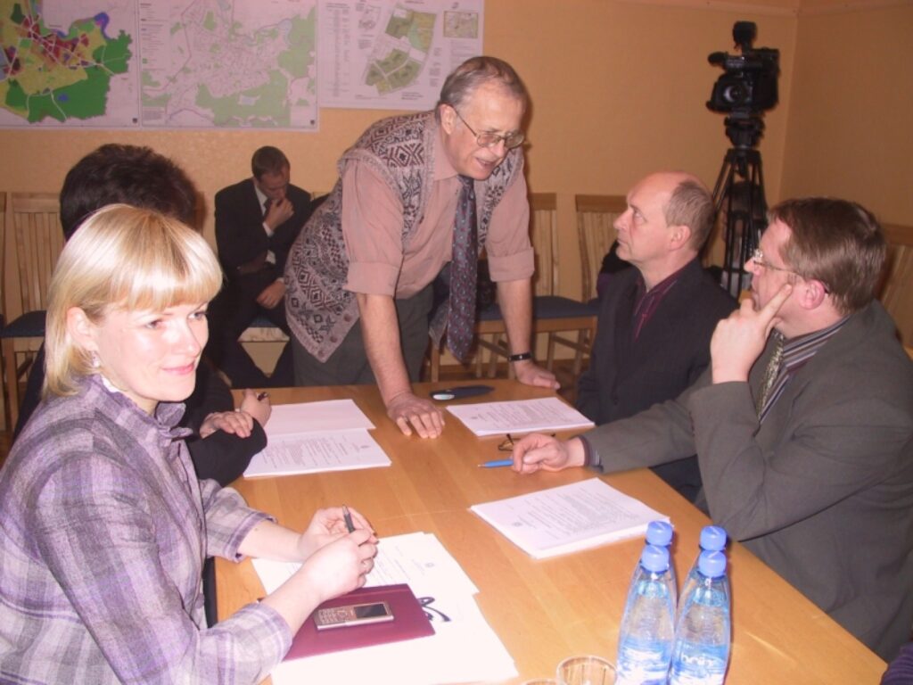 Domes sēdē deputātiem bija iespēja izteikt savu viedokli par izglītību, kultūru un sportu Smiltenē un šo jomu perspektīvu nākamajā novadā.
Autors: Sandra Pētersone