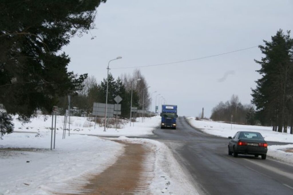 Pēc rekonstrukcijas tranzītiela būs ieguvusi jaunu izskatu, bet Ausekļa un Rūjienas ielas krustojumā darbosies luksofors.
Autors: Aivars Zilbers