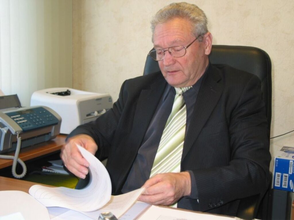 Valkas rajona padomes izpilddirektors Kārlis Albergs cer, ka iestādes reorganizācija netiks uztverta kā traģēdija. 
Autors: Inga Karpova