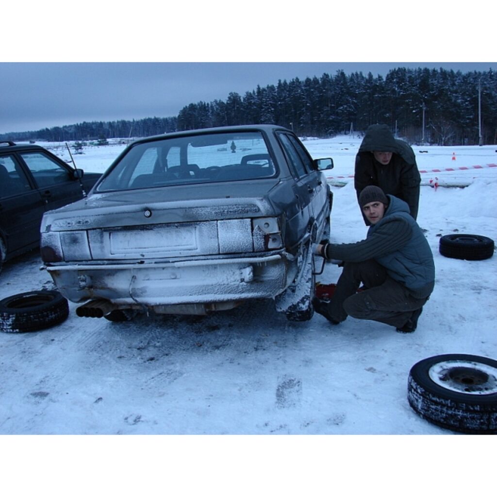  Smiltenes supersprinta trasē norisinājās nu jau sezonas devītais pasākums, kurā pa trijām automašīnu klasēm kopā piedalījās 36 dalībnieki. Atbraukuši no tuvākām un tālākām vietām , lai izbaudītu ziemas priekus trasē. Te daudziem...
Autors: Santa Sinka