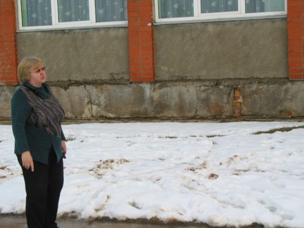 Valkas bērnudārza “Pasaciņa” saimniecības daļas vadītāja Valentīna Aržanova cer, ka pēc siltināšanas 27 gadus vecā ēka izskatīsies kā tikko celta.
Autors: Inga Karpova