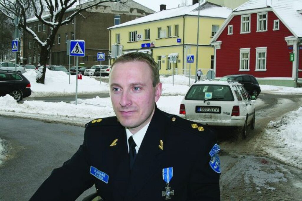 Komisārs Kaimars Karms uzskata, ka ceļu satiksmes noteikumi visiem ir vienādi un tā nenotiek, ka Latvijas iedzīvotājiem ceļu policisti piemēro bargākus sodus.
Autors: Aldis Dubļāns