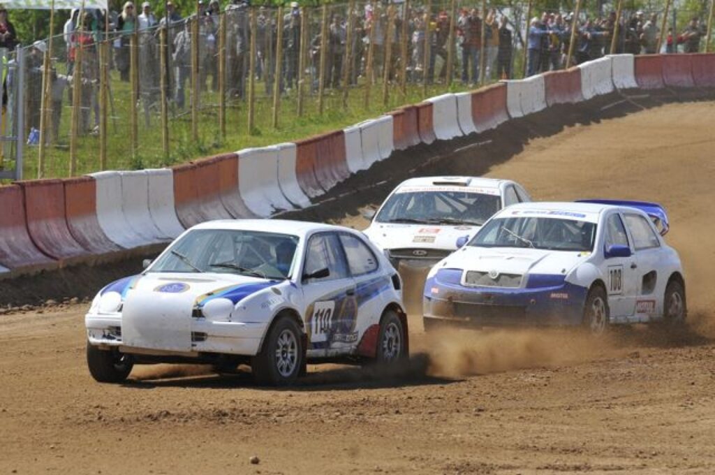 Autors: Romualds Vambuts www.eSports.lv