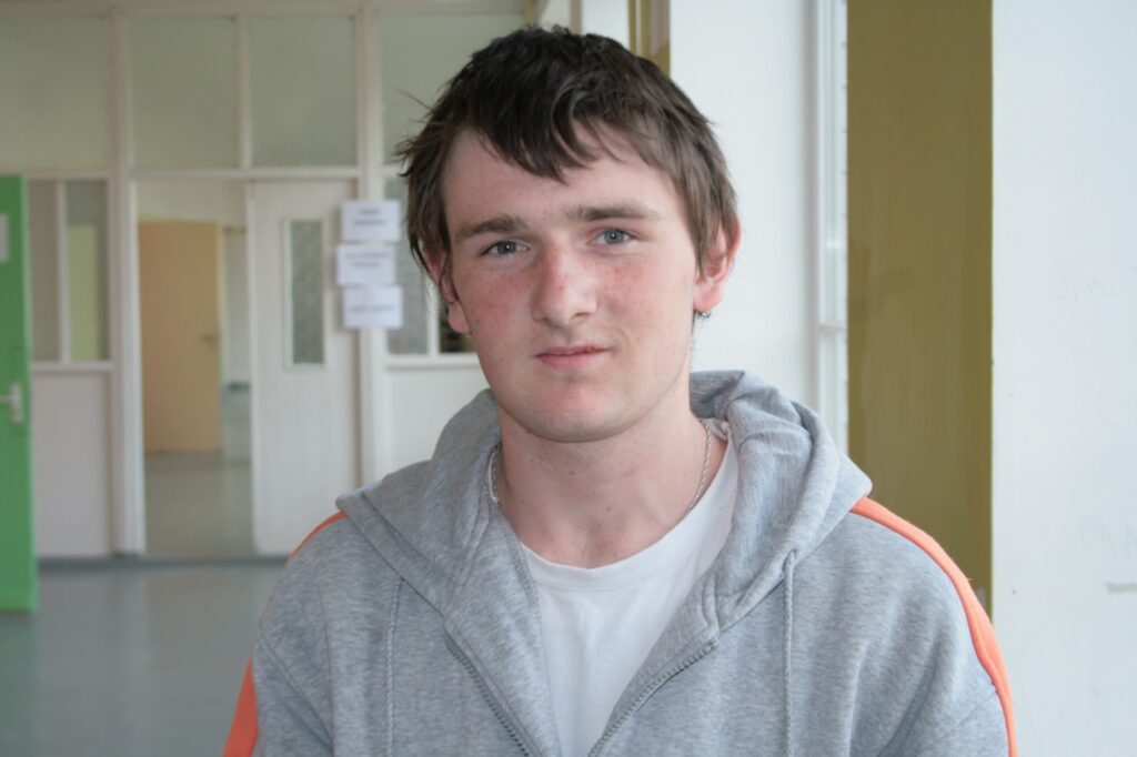 Valkas pamatskolas audzēknis Sandis Skrodelis jau trešo reizi kļūst par Latvijas čempionu krosā.
Autors: Aldis Dubļāns