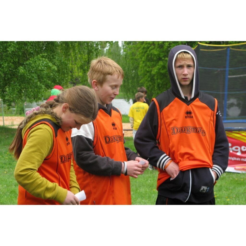 Sestdien Tepera ezera apkārtnē norisinājās 14. mazpulku sporta spēles 