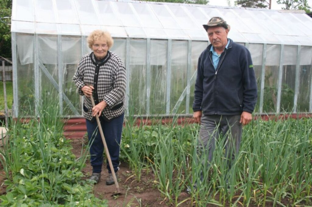 Marija un Mihails Čičua uzskata, ka dārzs palīdz ietaupīt pensijas naudu.
Autors: Aivars Zilbers
