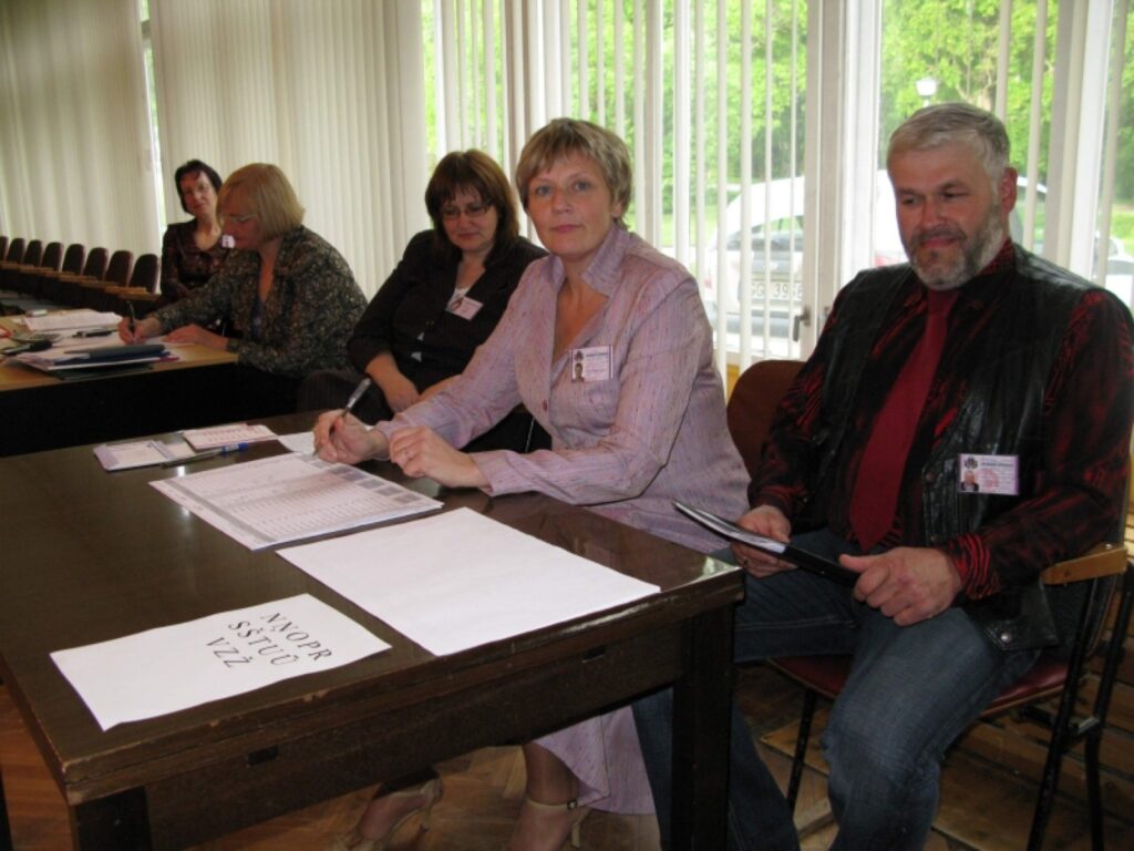Trikātiešiem savā vēlēšanu iecirknī bija jāizvēlas no pieciem sarakstiem. Beverīnas novadā balsu vairākumu ieguvuši 