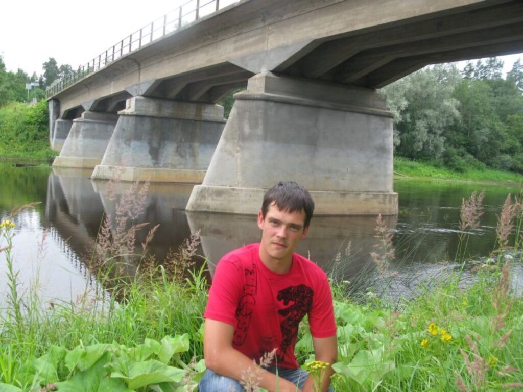 Sestdien tiks svinēta simtgade tiltam pār Gauju pie Strenčiem. Strencēnietis Aleksandrs Jefimovs, tāpat kā vēl citi pilsētas iedzīvotāji, lepojas ar skaisto būvi.
Autors: Sandra Pētersone