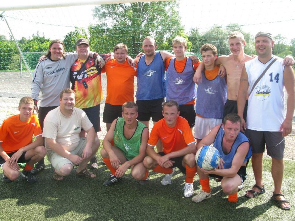 Futbola sacensību “Smiltenes novada kauss” pirmajā kārtā uzvarēja komanda “Grotes AB”, kurā pārsvarā spēlē smiltenieši
Autors: Sandra Pētersone