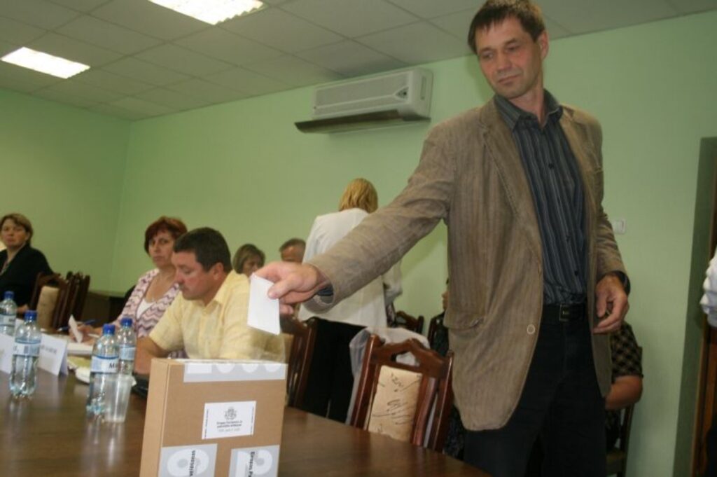 Deputāti gan par mēra vietnieci, gan izpilddirektoru balsoja aizklāti.
Autors: Aivars Zilbers