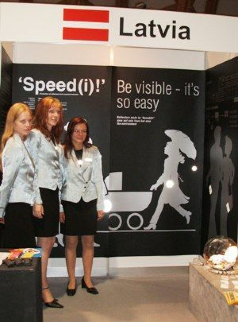 Madonas Valsts ģimnāzijas Skolēnu mācību firma, Eiropas Skolēnu mācību finālā 2006, Šveicē ieguva HP Social Responsible Business Award